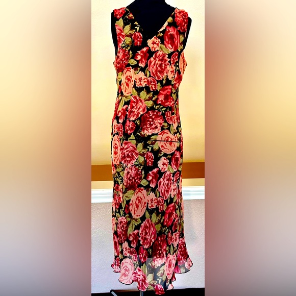 Beautiful Rose Print “Meghan Mathews”Dress Ruffle Trim. Size 12 - Picture 3 of 10
